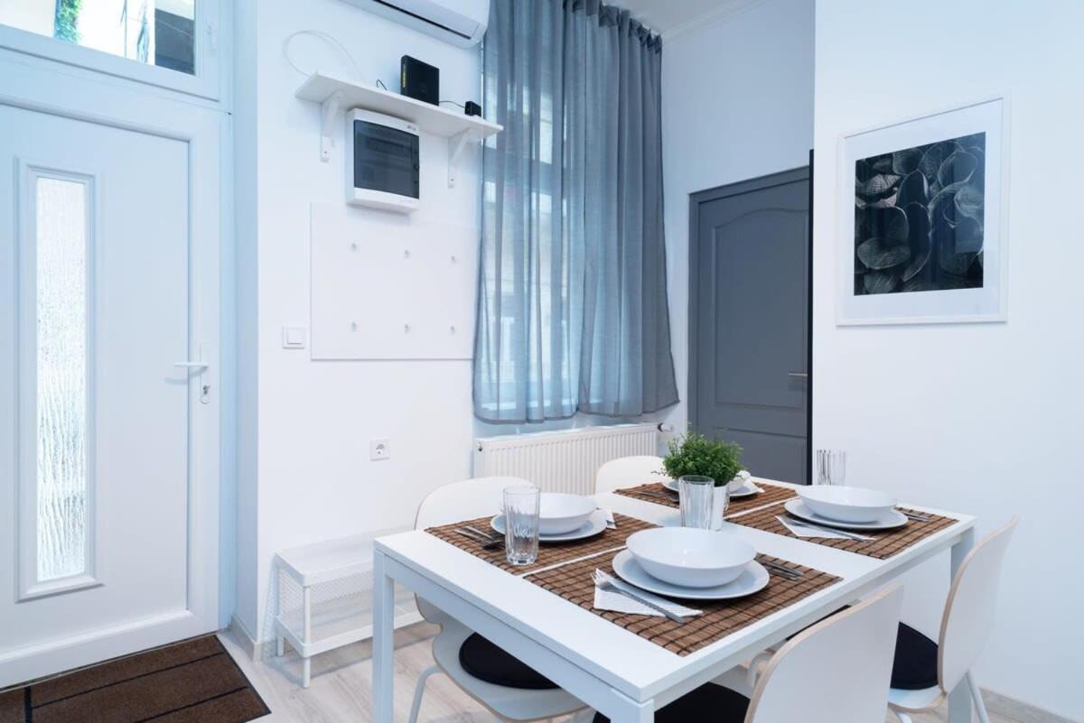 Ideal New Apartment In The Center Budapest Luaran gambar