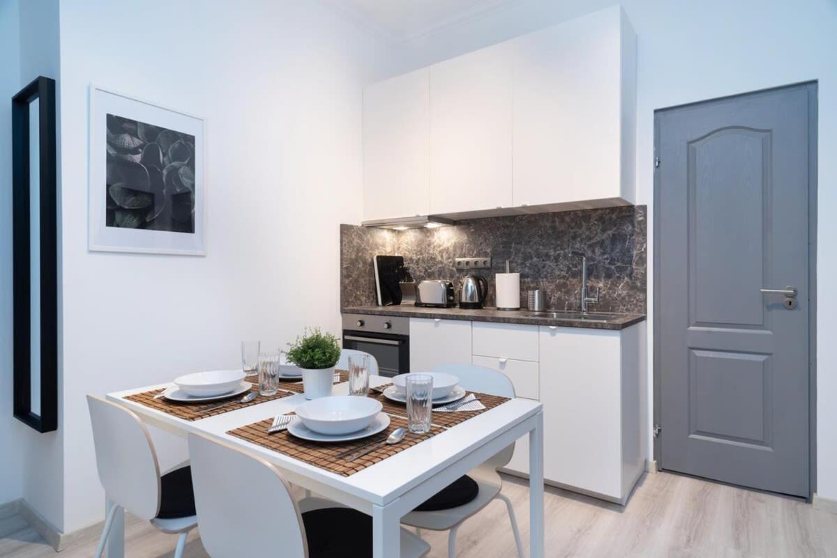 Ideal New Apartment In The Center Budapest Luaran gambar